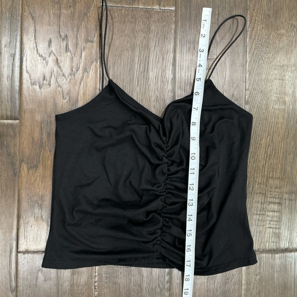 Gaze Cropped Tank Top - Picture 4 of 6